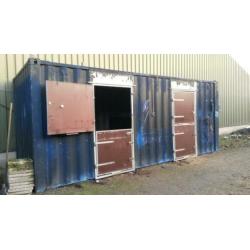 2 paards containerstal