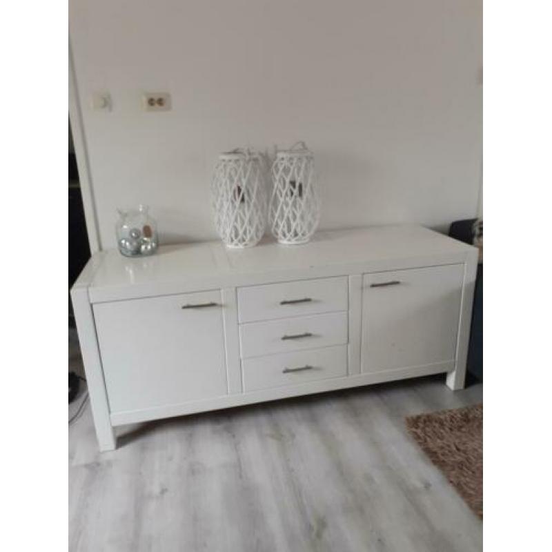 Mooie zware dressoir