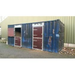 2 paards containerstal