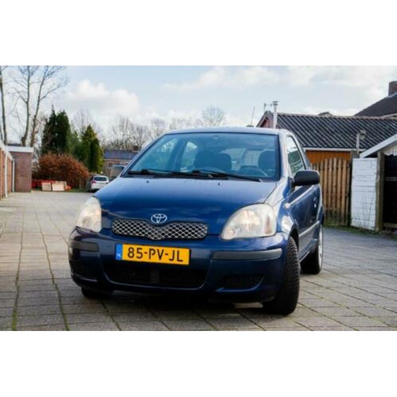 Toyota Yaris 1.3 16V Vvti 3DR Linea Terra 2005 Blauw