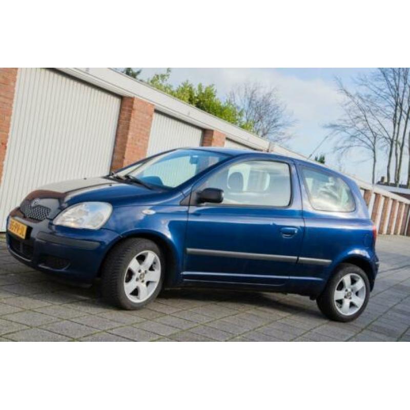 Toyota Yaris 1.3 16V Vvti 3DR Linea Terra 2005 Blauw