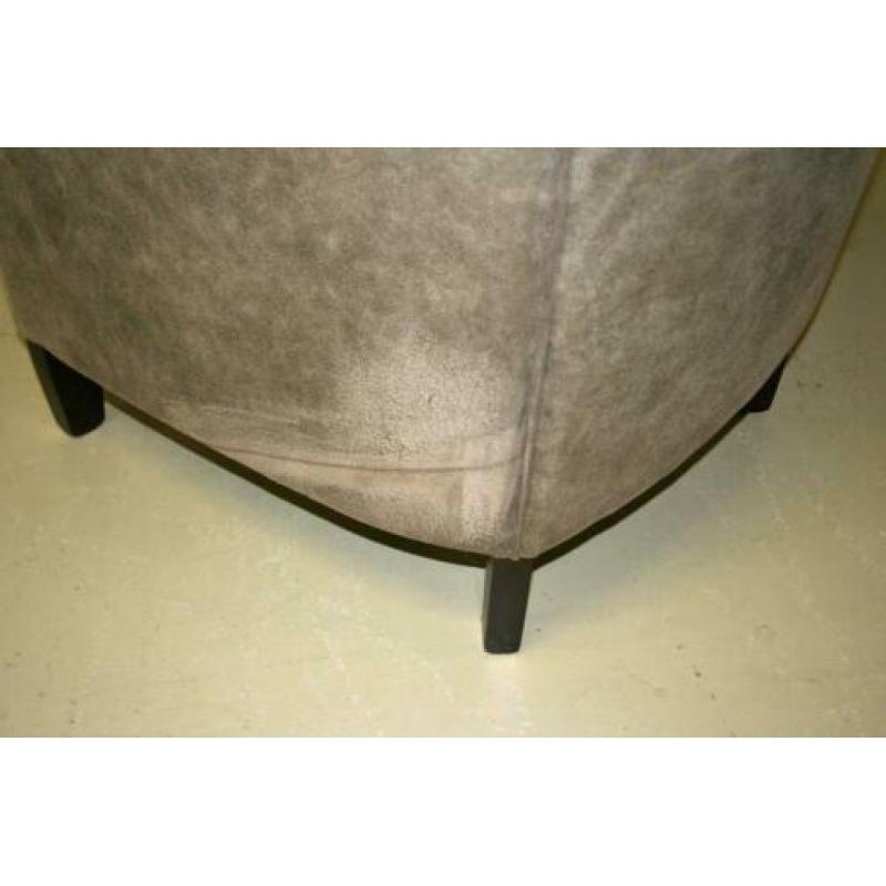 Engelse Chesterfield clubfauteuil in pilotenleer