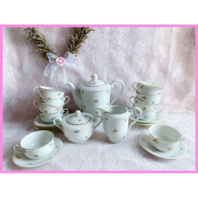 Theeservies koffieservies high tea servies kopjes bloemetjes