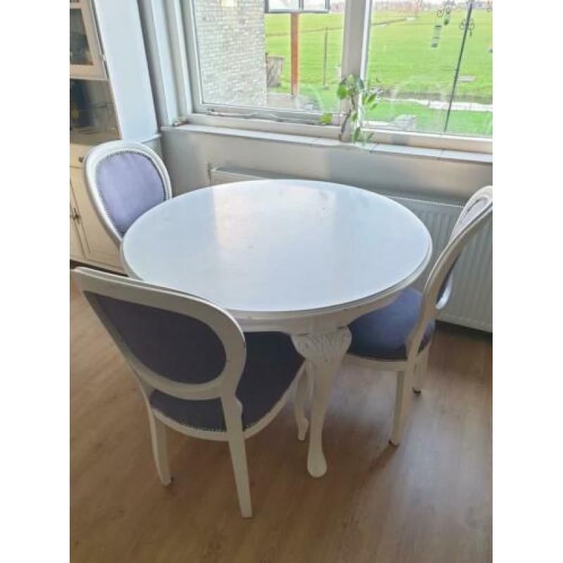 OPKNAPPERS ronde tafel tafel met 3 stoelen