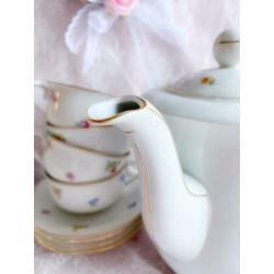 Theeservies koffieservies high tea servies kopjes bloemetjes