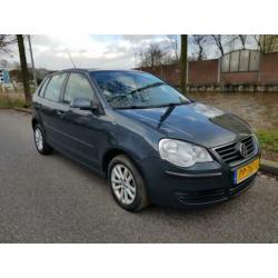 Volkswagen Polo 1.4 TDI 51KW 2008 Grijs