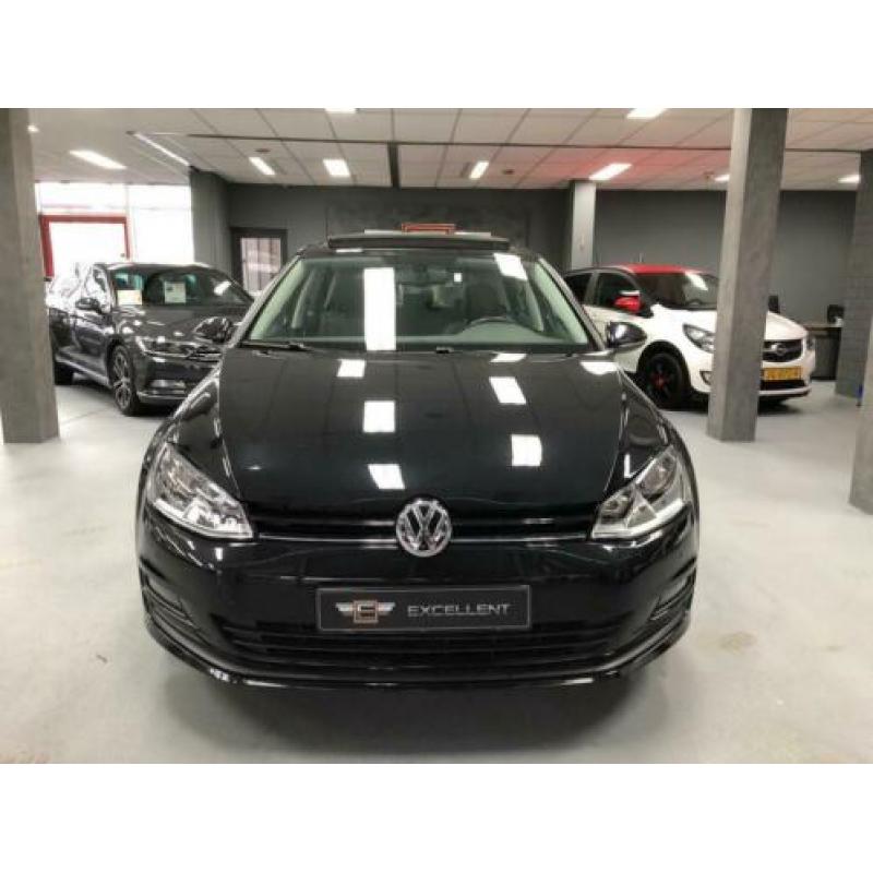 Volkswagen Golf 1.4 TSI Comfortline PANO/CAMERA/140PK/DEALER