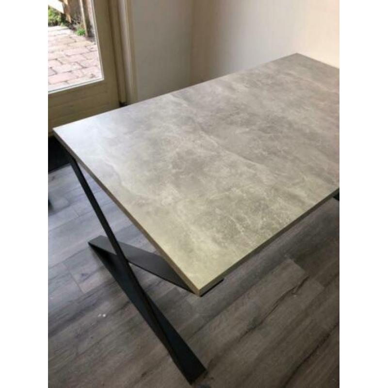 Mooie luxe eethoek (eettafel, tafel, eetstoelen, stoelen)