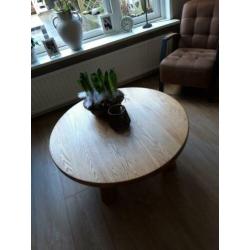 Ronde grenen salontafel