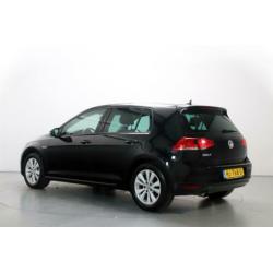 Volkswagen Golf 1.0 TSI 116pk Connect Series 6-bak Navigatie