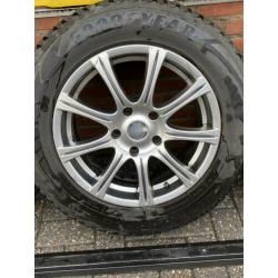 17” 5x127 Jeep Chrysler grand cherokee Wrangler met Spikes