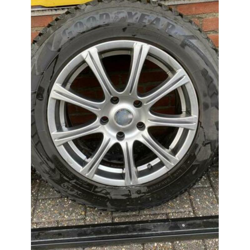 17” 5x127 Jeep Chrysler grand cherokee Wrangler met Spikes