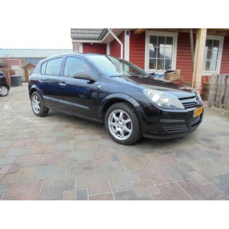 Opel Astra 1.7 CDTi Essentia