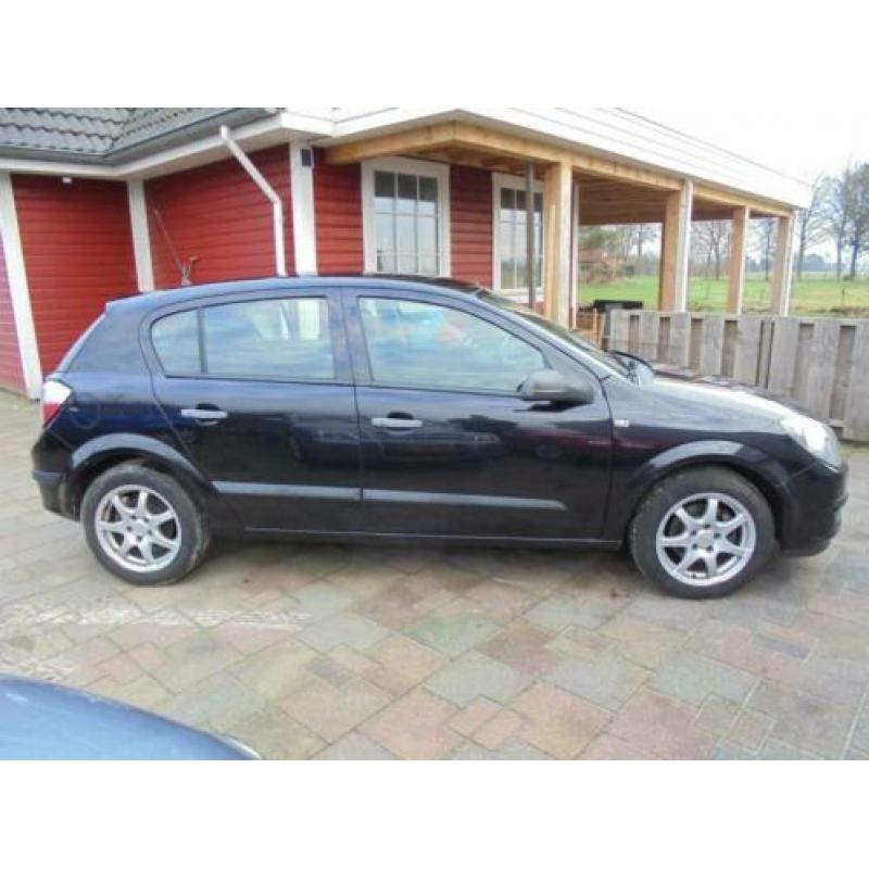 Opel Astra 1.7 CDTi Essentia