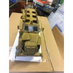 Bronco Buffalo 6x6 MPCV schaal 1:35 gebouwd