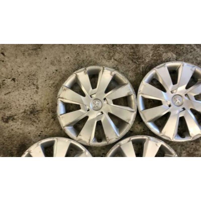 Originele wieldoppen set 14 inch Peugeot (107)