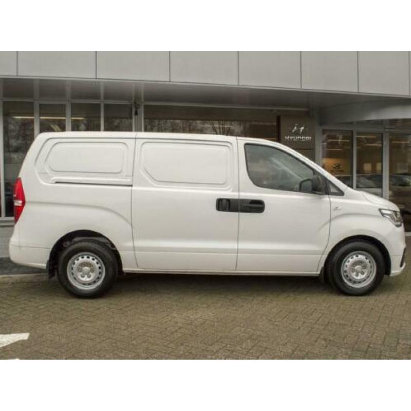 Hyundai H 300 2.5 CRDi Dynamic 116 PK Nieuw Model / Airco /