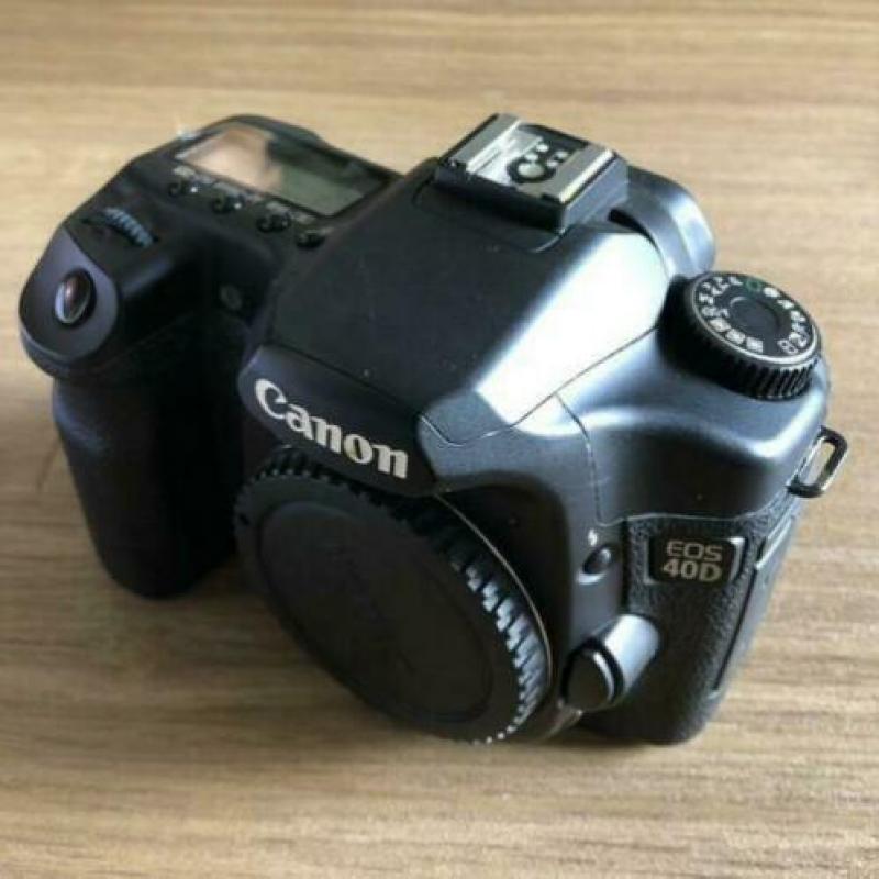 CANON EOS1200 - CANON EFS 18-55mm + 128gb geheugenkaart.