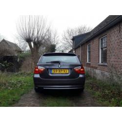 BMW 318d NIEUWE MOTOR, leder int., afnm. trekhaak, 18" lm