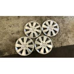 Originele wieldoppen set 14 inch Peugeot (107)