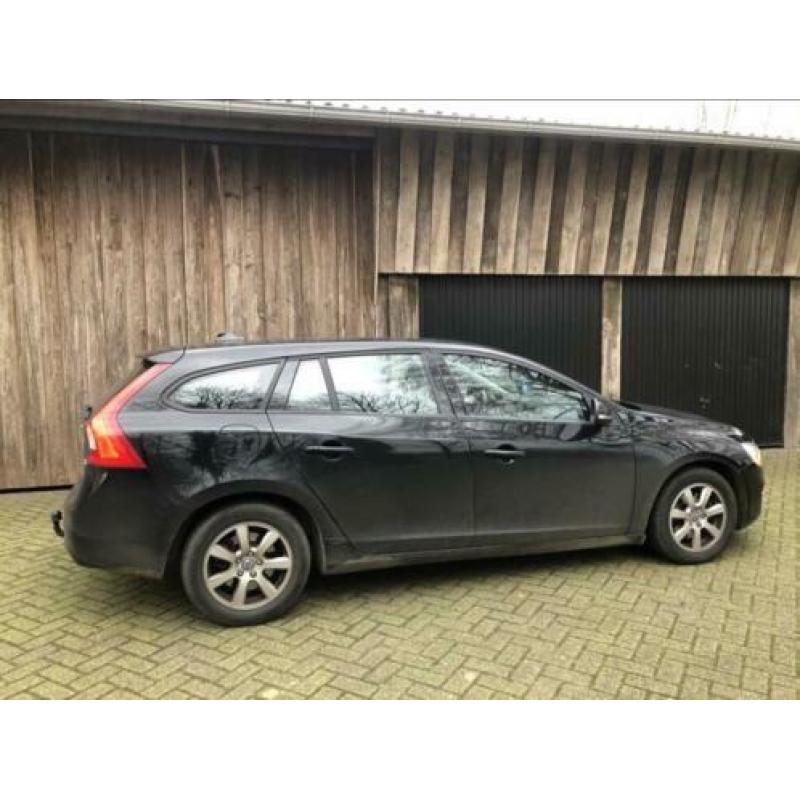 Volvo V60 2.0 D3 2013 Zwart