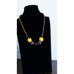 Oude ehtnich ketting,met2 Berber North African Amber? kralen