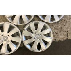 Originele wieldoppen set 14 inch Peugeot (107)