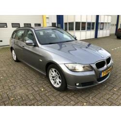 Bmw 3-serie Touring 320d Business Line. BIXENON, PDC, NAVI,