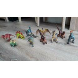 Diverse wilde dieren en dinosaurussen