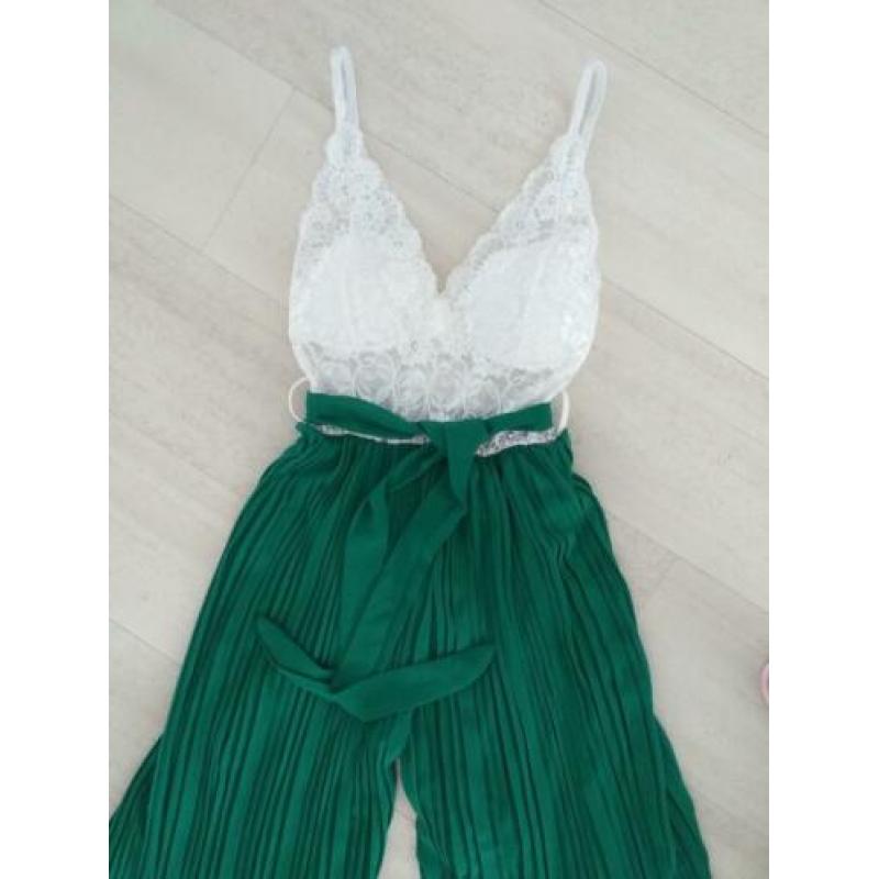 Leuke jumpsuit of broekpak wit met groen mt M nieuw