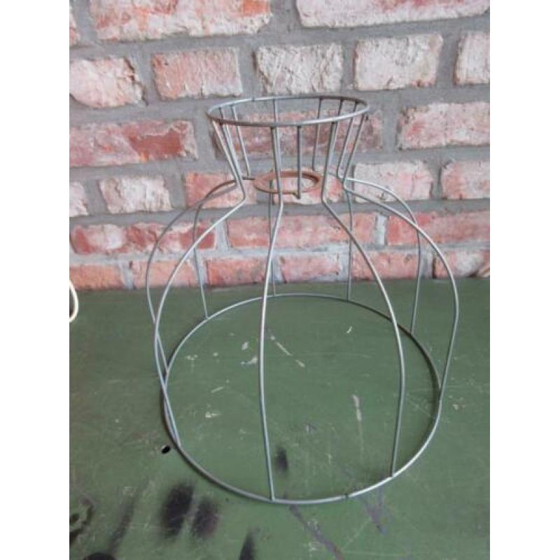 Metalen frame lampenkap mooi model diameter 30 cm, hoogte 27