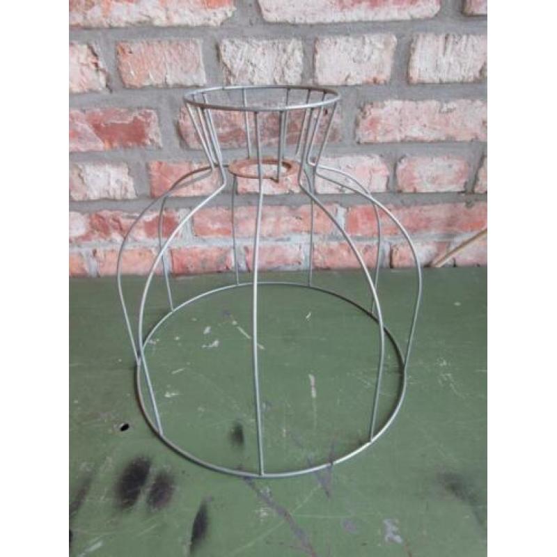 Metalen frame lampenkap mooi model diameter 30 cm, hoogte 27