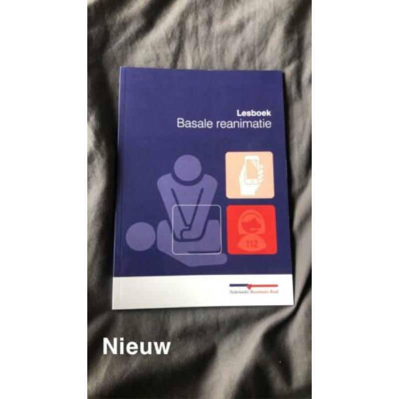 Studieboeken verzorgende IG kraamzorg niveau 3