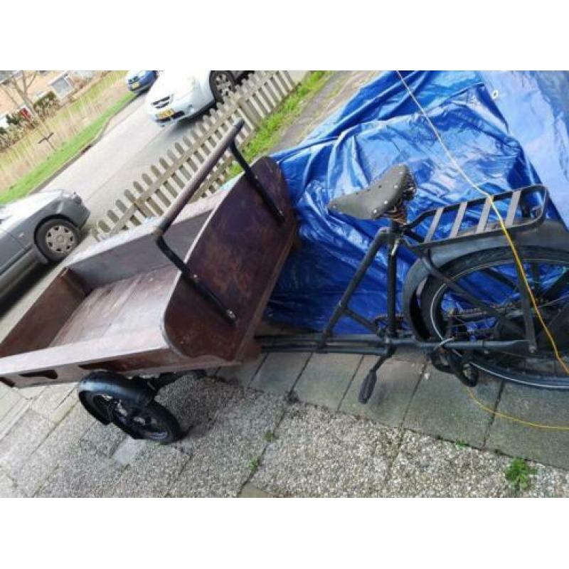 Bakfiets Antiek //Oldtimer // dik 70 jaar//ook als Decoratie