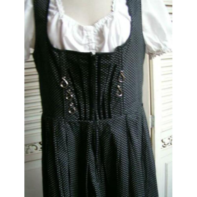 tiroler dirndl jurk en blouse maat 42 nr KK 440