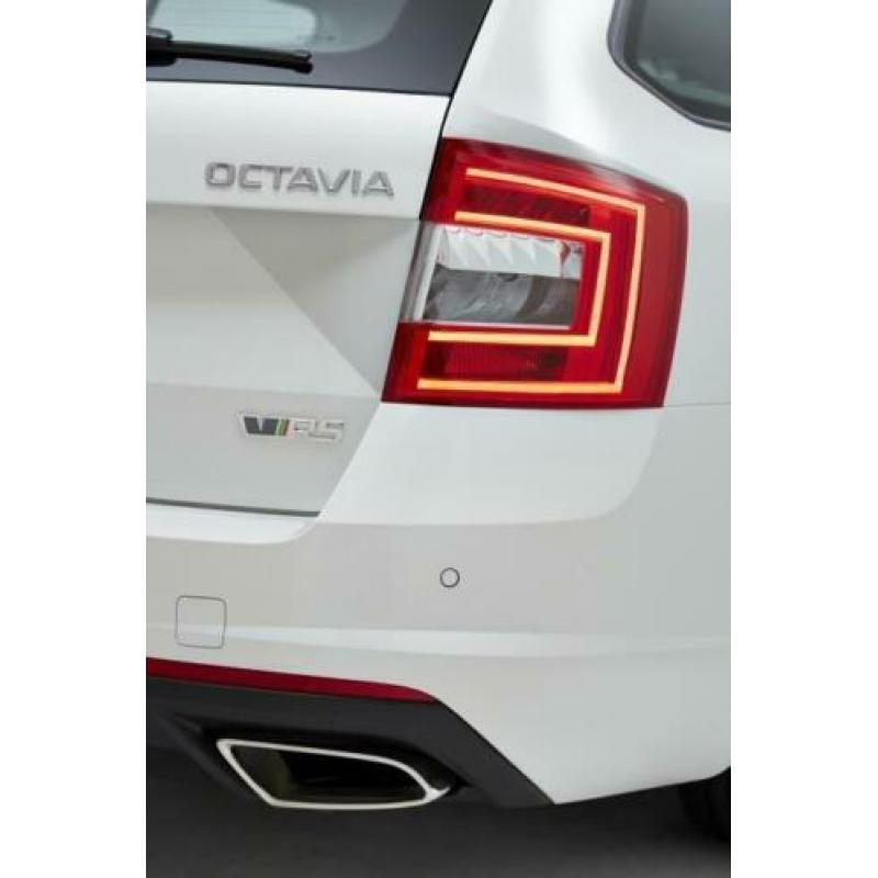 Skoda RS embleem Grill Kofferbak Octavia Yeti Superb Fabia