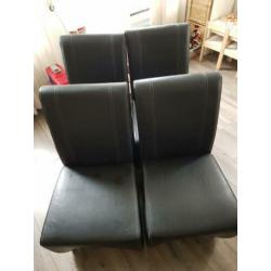 4 stoelen