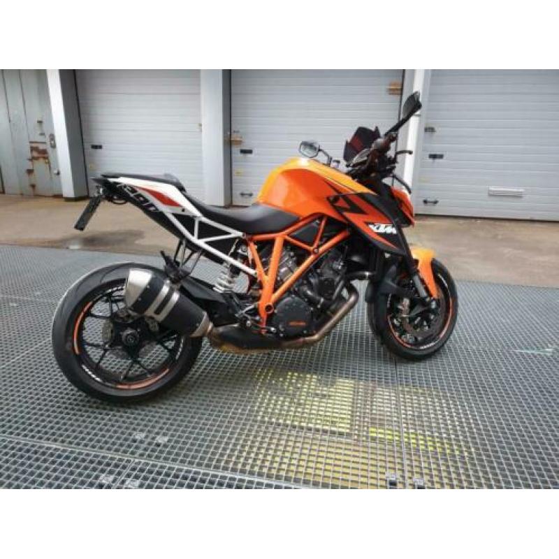 Strakke KTM 1290 Superduke R