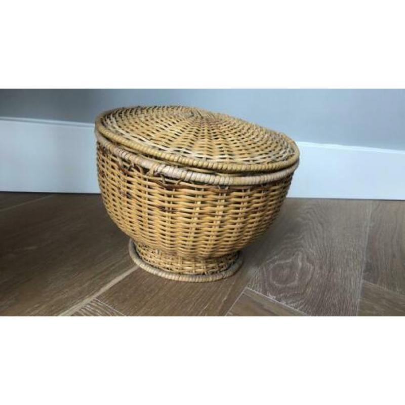 Retro vintage rotan ronde mand met deksel