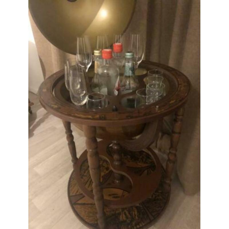 Antieke bar globe drank wereldbol barglobe globebar minibar