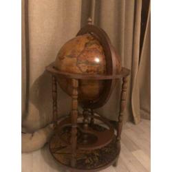 Antieke bar globe drank wereldbol barglobe globebar minibar