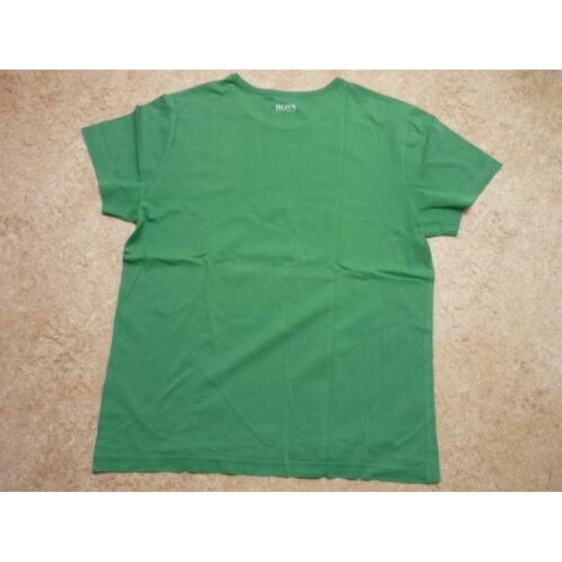 Te koop: Hugo Boss groen, sportief t-shirt maat L