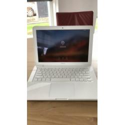 MacBook White Unibody 13inch.