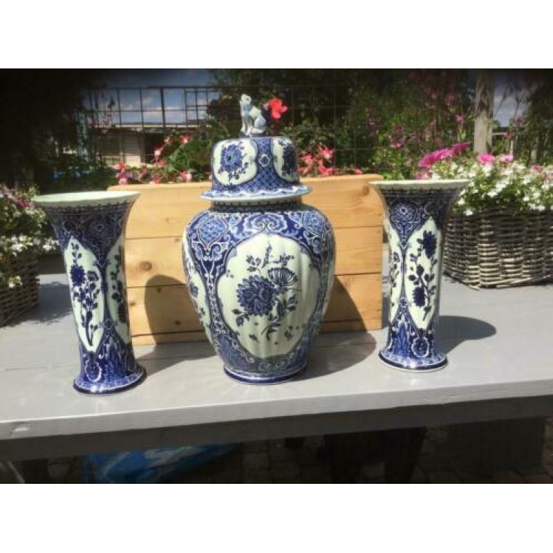 Delfts blauw kast stel