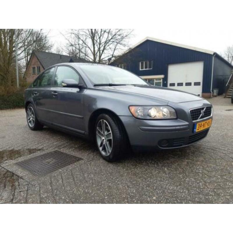 Volvo S40 2.4 I 103KW 2004 Grijs Airco Nieuwe APK