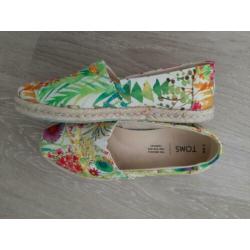 TOMS maat 37 z.g.a.n