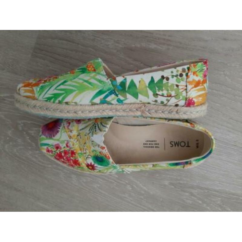 TOMS maat 37 z.g.a.n