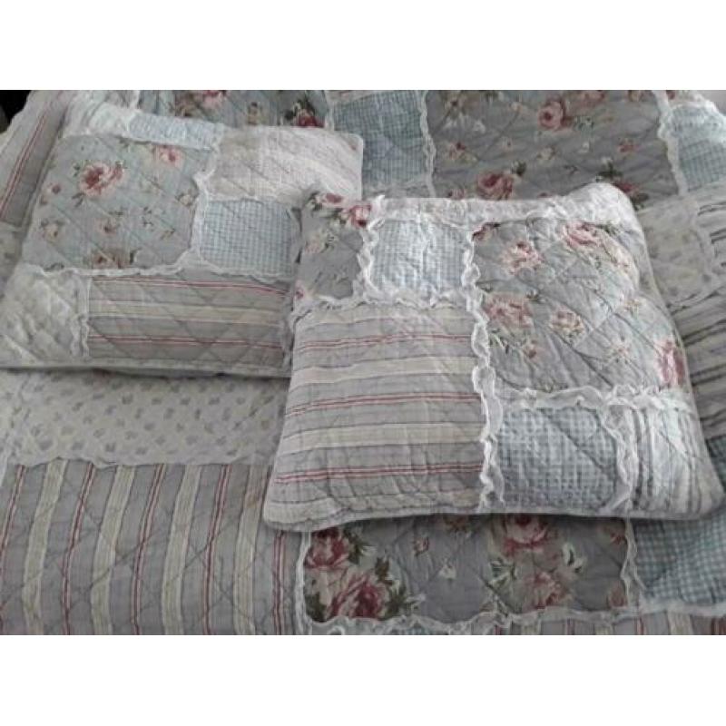 Brocante Set Clayre&Eef Grote Sprei Quilt + 2 Kussens