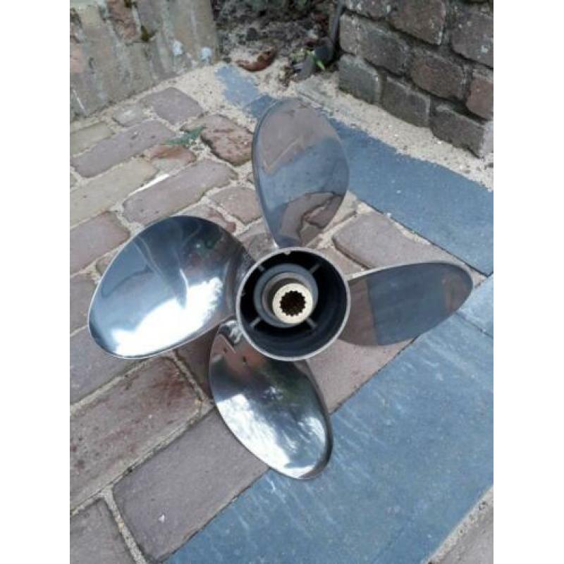 Evinrude Johnson RVS 4 blads propeller RENEGADE