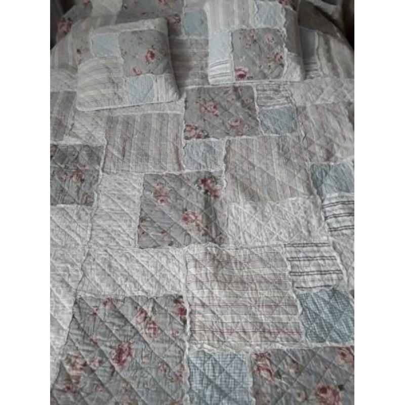 Brocante Set Clayre&Eef Grote Sprei Quilt + 2 Kussens